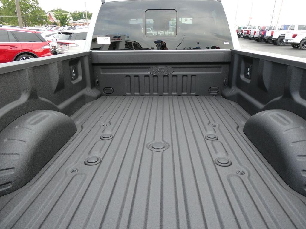 2026 Ford Super Duty F-350 SRW LARIAT 4WD Crew Cab 8' Box