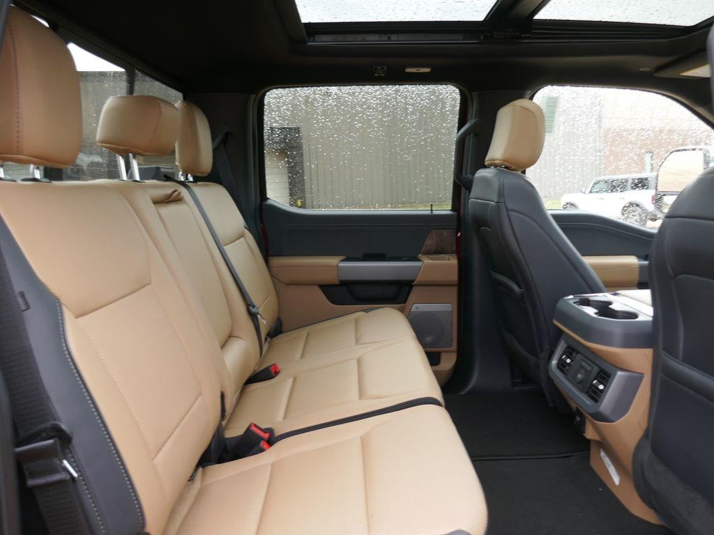 2026 Ford Super Duty F-350 SRW LARIAT 4WD Crew Cab 8' Box