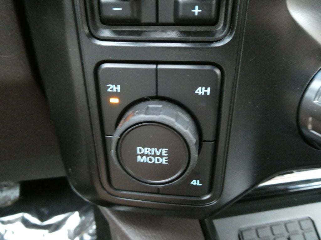2026 Ford Super Duty F-350 DRW King Ranch 4WD Crew Cab 8' Box