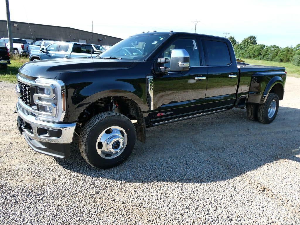 2026 Ford Super Duty F-350 DRW King Ranch 4WD Crew Cab 8' Box