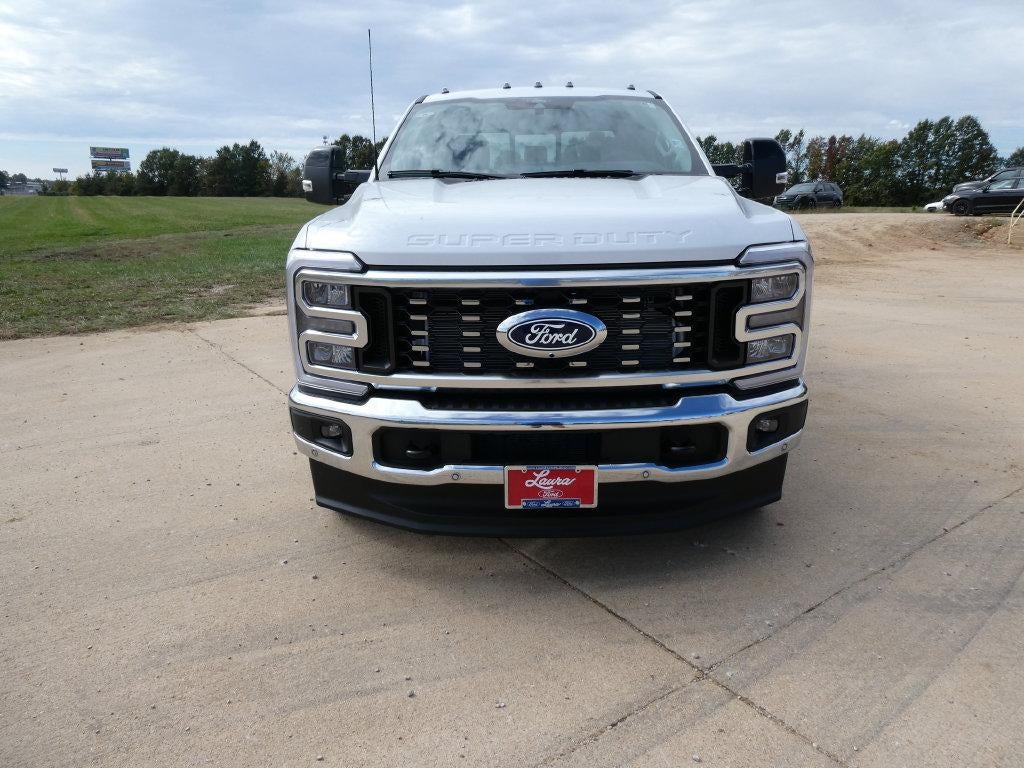 2027 Ford Super Duty F-350 DRW LARIAT 4WD Crew Cab 8' Box