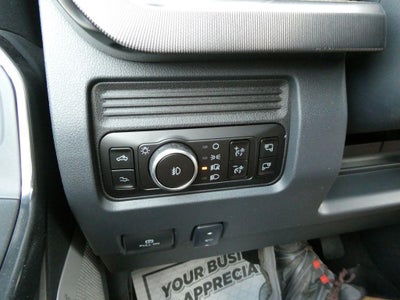 2026 Ford Super Duty F-350 DRW Platinum 4WD Crew Cab 8' Box