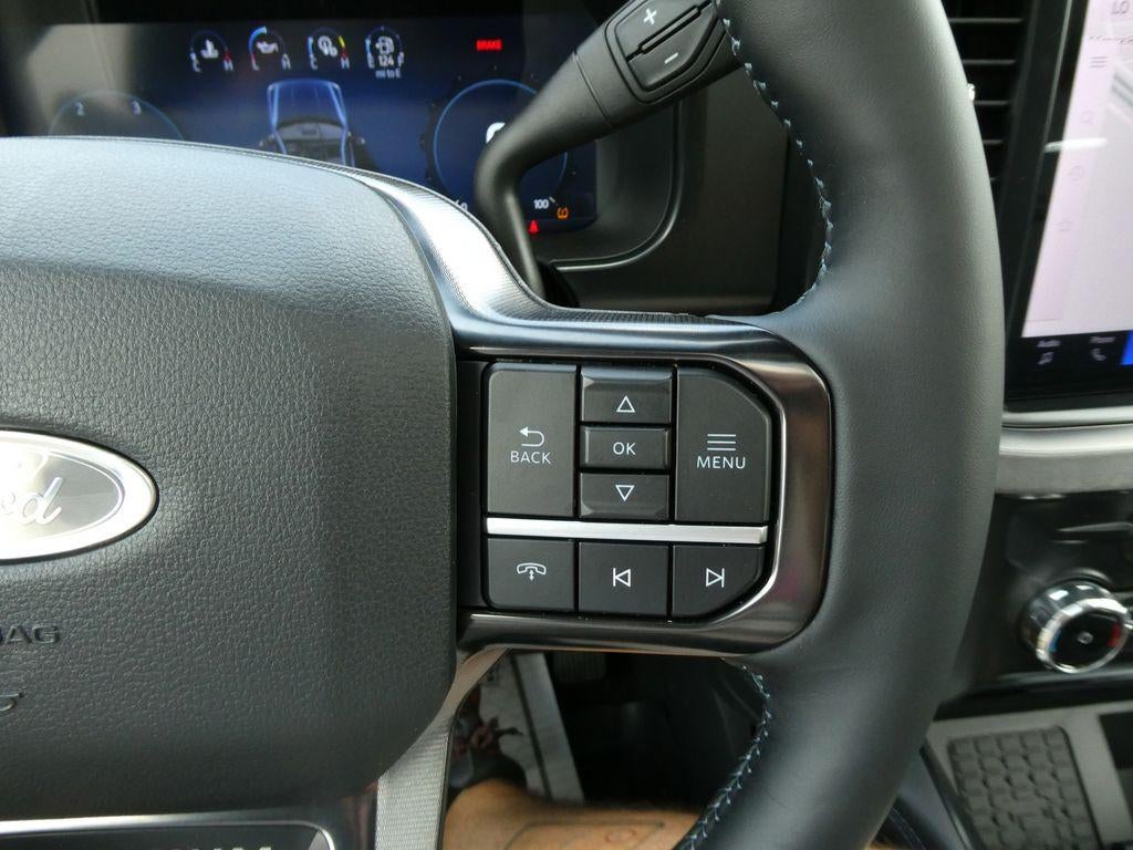 2026 Ford Super Duty F-350 DRW Platinum 4WD Crew Cab 8' Box
