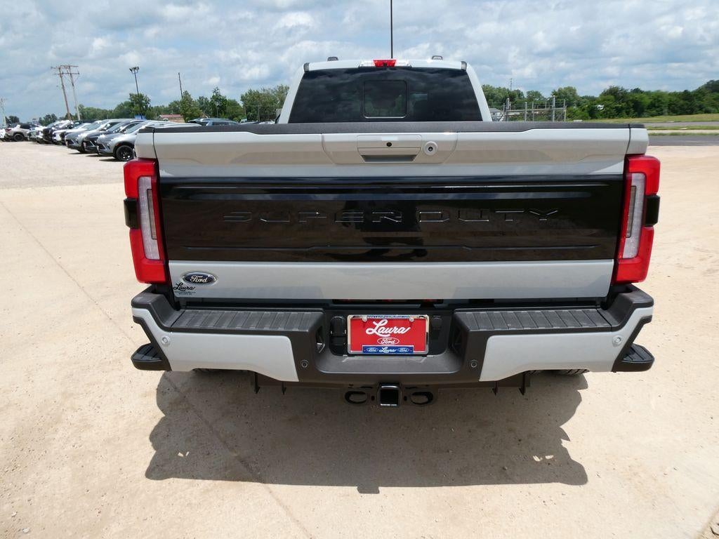 2026 Ford Super Duty F-350 DRW Platinum 4WD Crew Cab 8' Box