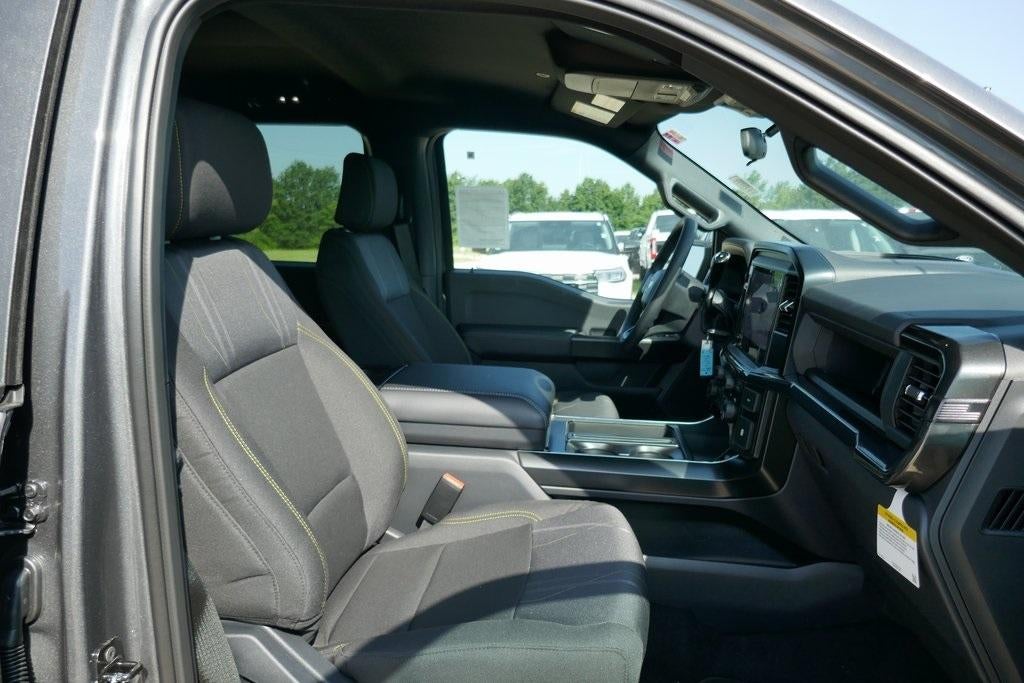 2025 Ford F-150 STX 4WD SuperCrew 5.5' Box