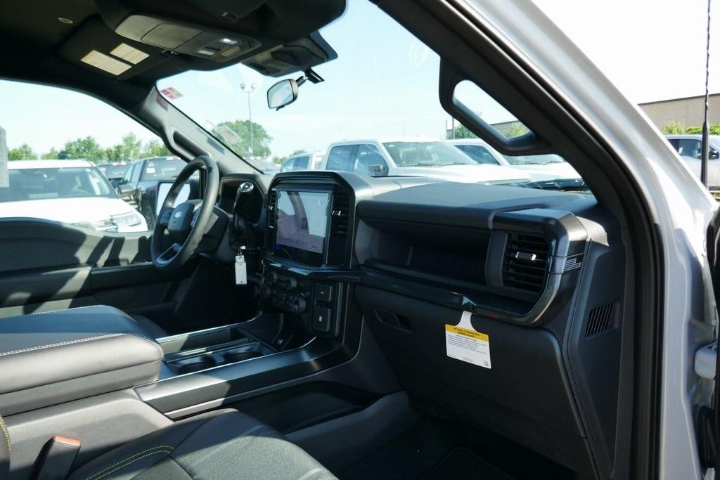 2025 Ford F-150 STX 4WD SuperCrew 5.5' Box