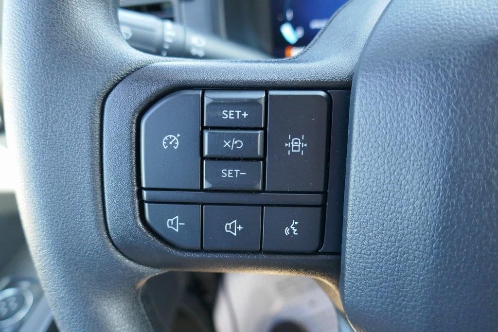 2025 Ford F-150 STX 4WD SuperCrew 5.5' Box