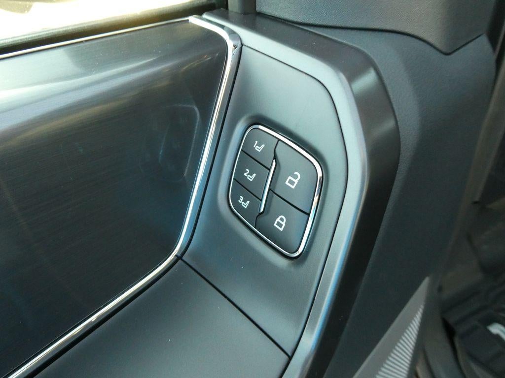 2026 Ford F-150 LARIAT 4WD SuperCrew 5.5' Box