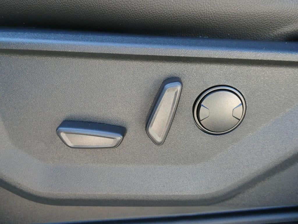 2026 Ford F-150 LARIAT 4WD SuperCrew 5.5' Box