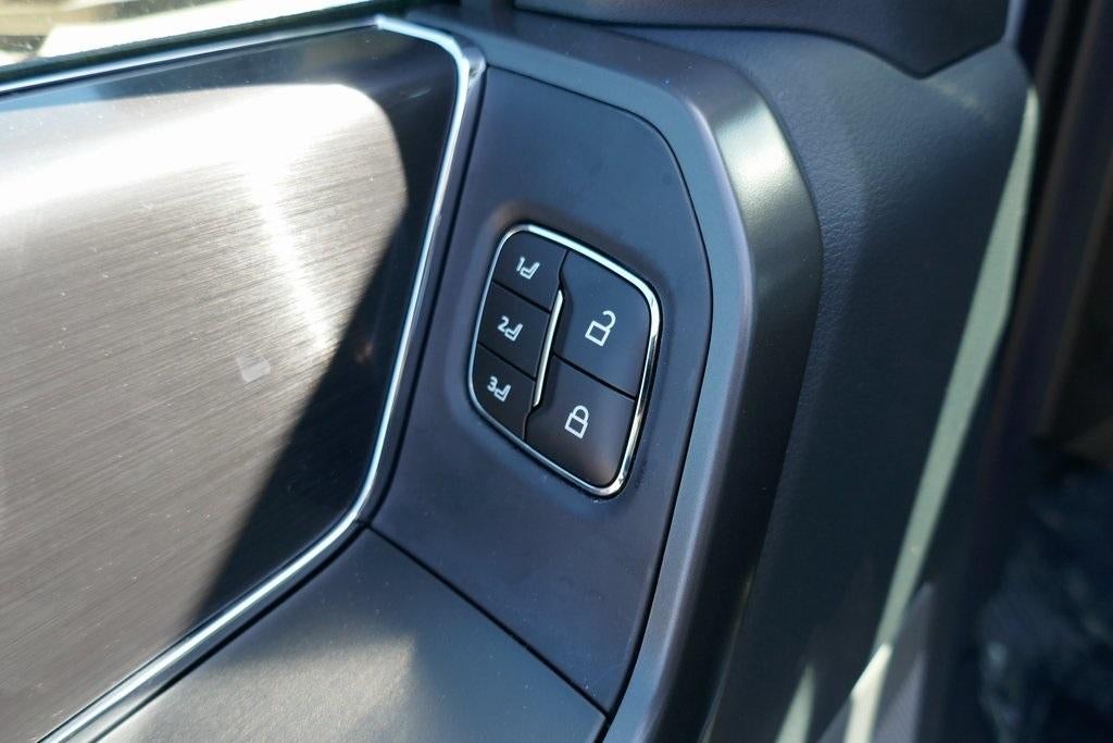 2025 Ford F-150 LARIAT 4WD SuperCrew 5.5' Box