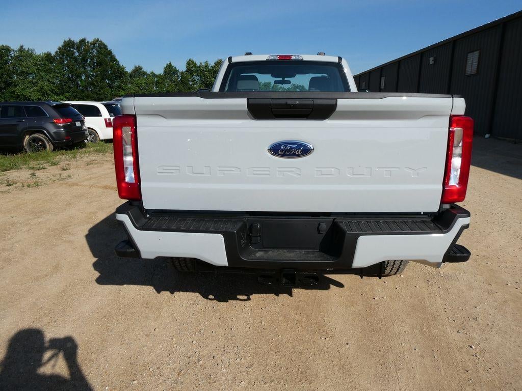 2026 Ford Super Duty F-250 SRW XL 4WD Reg Cab 8' Box