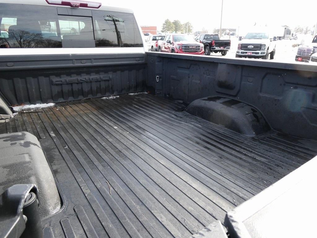 2022 GMC Sierra 3500HD Crew Cab Long Box 4-Wheel Drive Denali