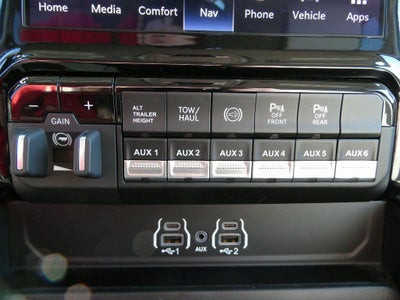 2025 RAM 3500 Laramie 4x4 Crew Cab 8' Box