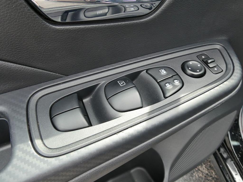 2024 Nissan Versa SV CVT