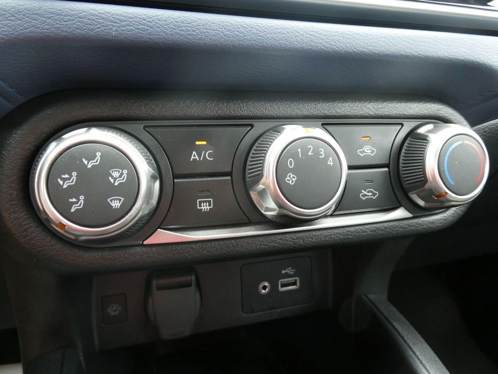2024 Nissan Versa SV CVT