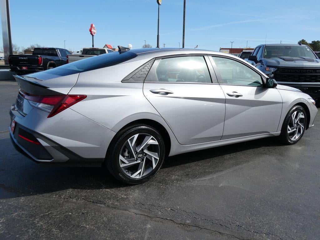 2025 Hyundai ELANTRA SEL Sport IVT