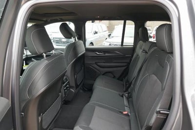 2025 Jeep Grand Cherokee GRAND CHEROKEE LAREDO X 4X4