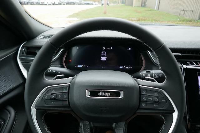 2025 Jeep Grand Cherokee GRAND CHEROKEE LAREDO X 4X4