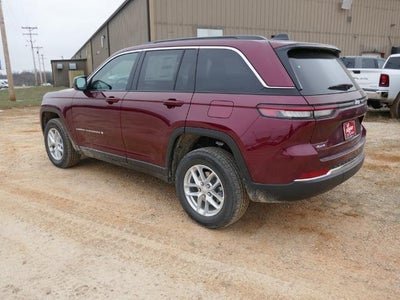 2025 Jeep Grand Cherokee GRAND CHEROKEE LAREDO X 4X4