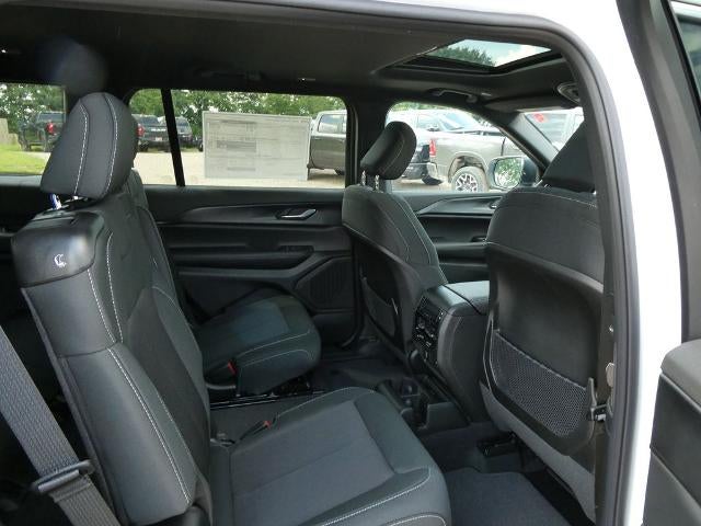 2026 Jeep Grand Cherokee GRAND CHEROKEE L LAREDO X 4X4