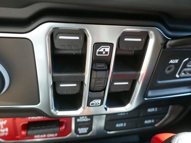 2026 Jeep Gladiator GLADIATOR SHADOW OPS 4X4