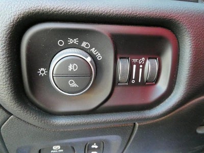 2025 RAM 1500 Big Horn Crew Cab 4x4 5'7' Box