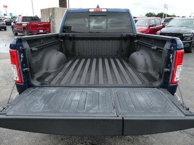 2020 RAM 1500 Big Horn Crew Cab 4x4 5'7' Box