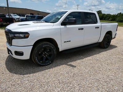 2026 RAM Ram 1500 RAM 1500 EXPRESS CREW CAB 4X4 5'7' BOX