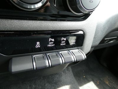 2026 RAM 1500 RAM 1500 TRADESMAN CREW CAB 4X4 5'7' BOX