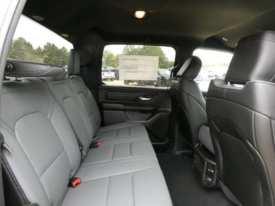 2027 RAM 1500 RAM 1500 TRADESMAN CREW CAB 4X4 5'7' BOX