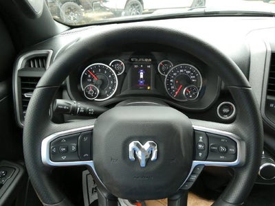 2027 RAM 1500 RAM 1500 TRADESMAN CREW CAB 4X4 5'7' BOX