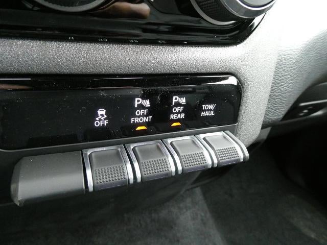 2027 RAM 1500 RAM 1500 TRADESMAN CREW CAB 4X4 5'7' BOX