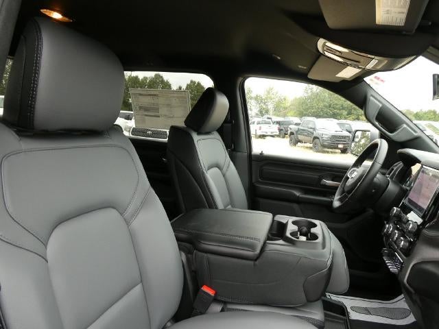2027 RAM 1500 RAM 1500 TRADESMAN CREW CAB 4X4 5'7' BOX