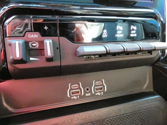 2025 RAM 1500 Laramie Crew Cab 4x4 5'7' Box