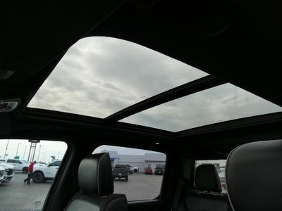 2023 RAM 1500 Laramie Crew Cab 4x4 5'7' Box