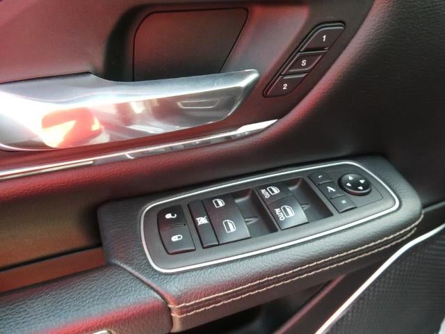 2021 RAM 1500 Laramie Crew Cab 4x4 5'7' Box