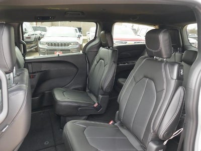 2026 Chrysler Voyager VOYAGER LX