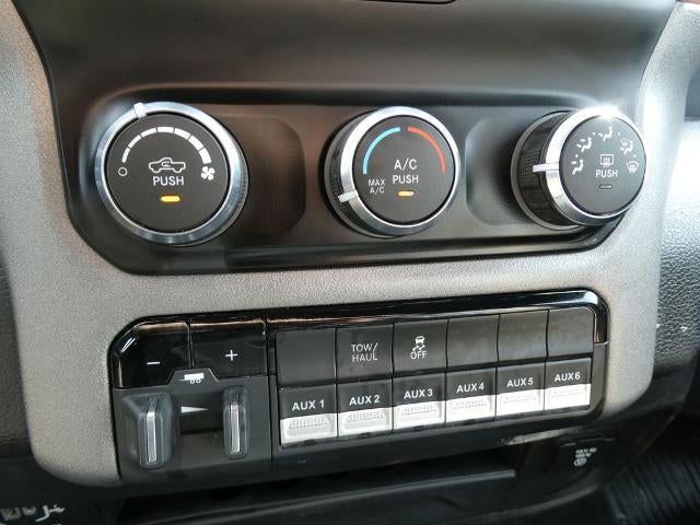 2022 RAM 2500 Tradesman Regular Cab 4x4 8' Box