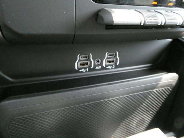 2026 RAM 1500 RAM 1500 EXPRESS CREW CAB 4X4 5'7' BOX