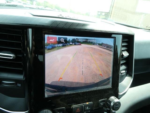 2026 RAM 1500 RAM 1500 EXPRESS CREW CAB 4X4 5'7' BOX