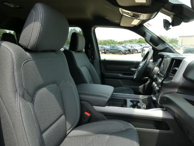 2026 RAM 1500 RAM 1500 EXPRESS CREW CAB 4X4 5'7' BOX