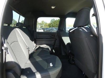 2027 RAM 2500 RAM 2500 TRADESMAN CREW CAB 4X4 6'4' BOX