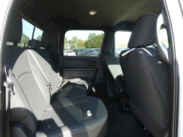 2027 RAM 2500 RAM 2500 TRADESMAN CREW CAB 4X4 6'4' BOX