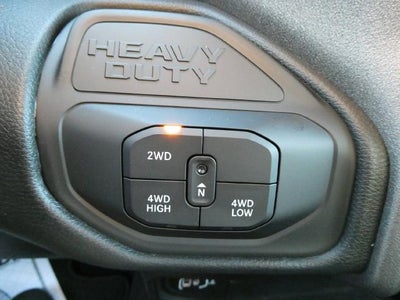 2027 RAM 2500 RAM 2500 TRADESMAN CREW CAB 4X4 6'4' BOX