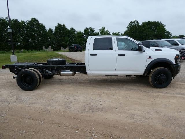 2026 RAM Ram 5500 Chassis Cab RAM 5500 TRADESMAN CHASSIS CREW CAB 4X4 84' CA