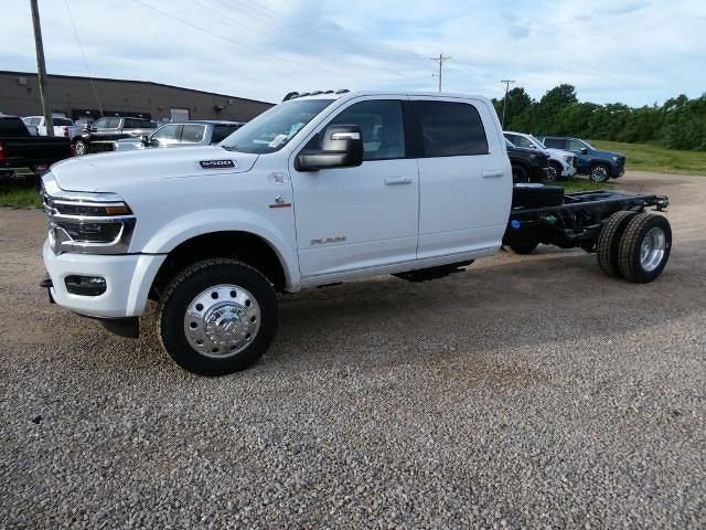 2026 RAM Ram 5500 Chassis Cab RAM 5500 BIG HORN CHASSIS CREW CAB 4X4 84' CA