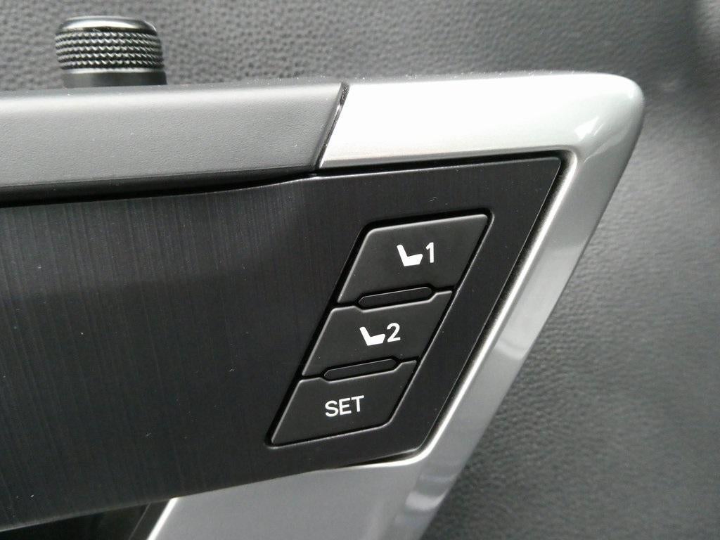 2022 Toyota Tundra Hybrid Platinum