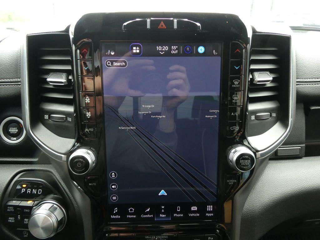 2022 RAM 1500 Laramie Crew Cab 4x4 5'7" Box