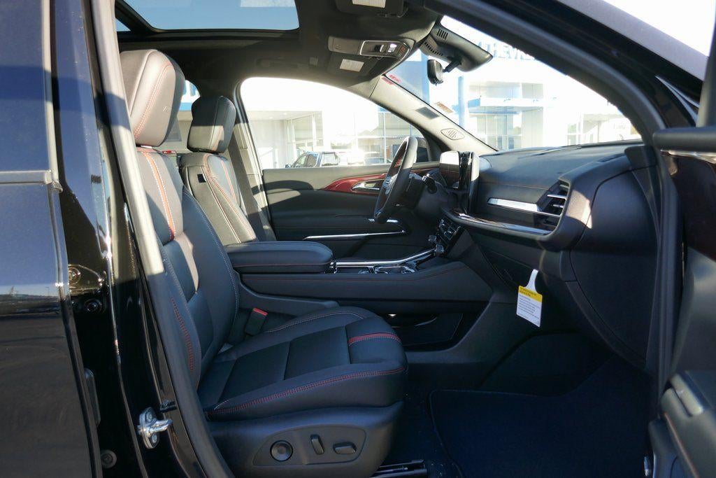 2026 Chevrolet Traverse Base
