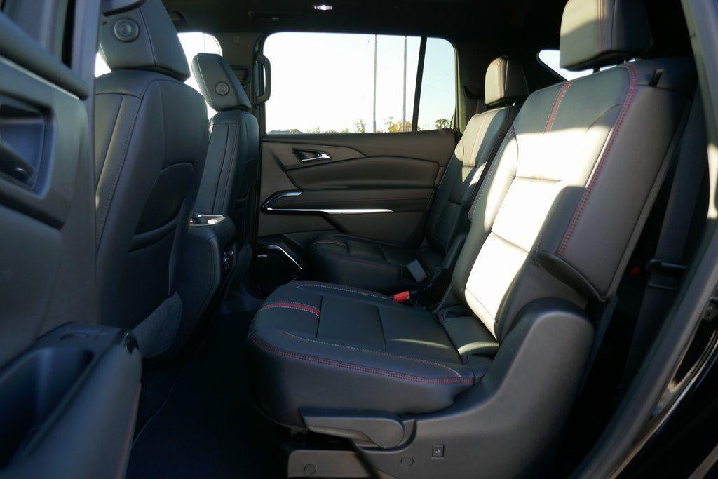 2026 Chevrolet Traverse Base
